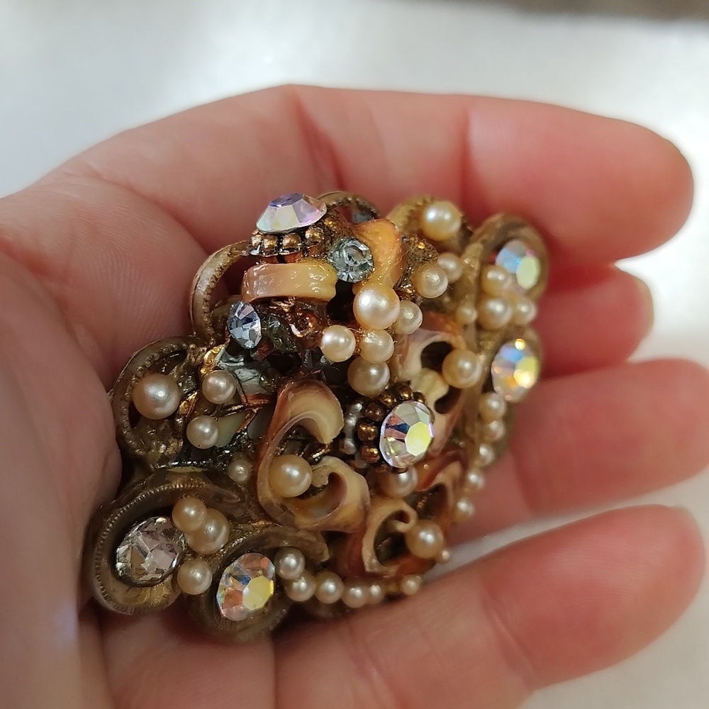 Vintage Stunning brooch. AB Crystals, light blue rhinestones, seed pearls - Picture 4 of 10